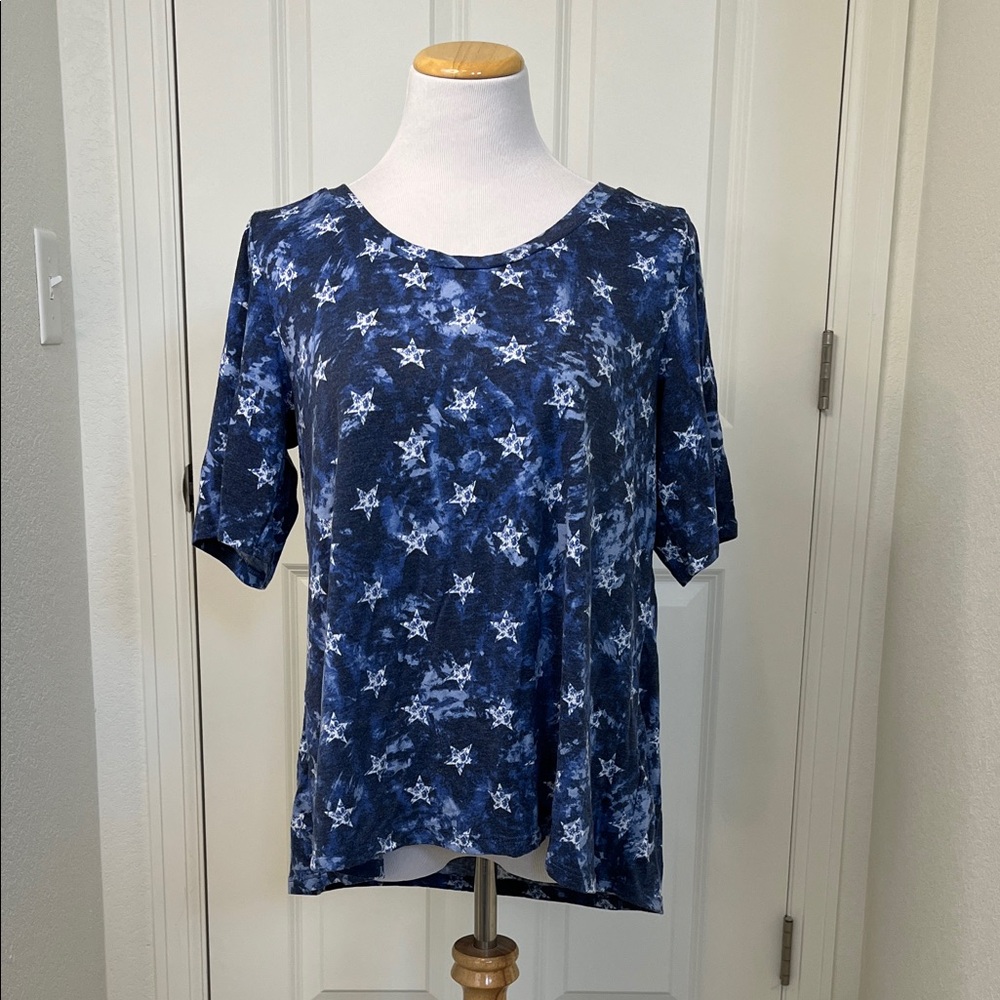 Lularoe - Boyfriend T, Medium